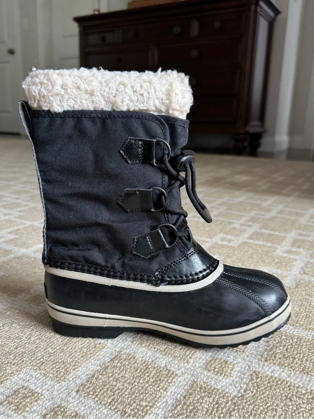 Sorel Yoot Pac Nylon Waterproof Snow Boots Black White Kids Size 3